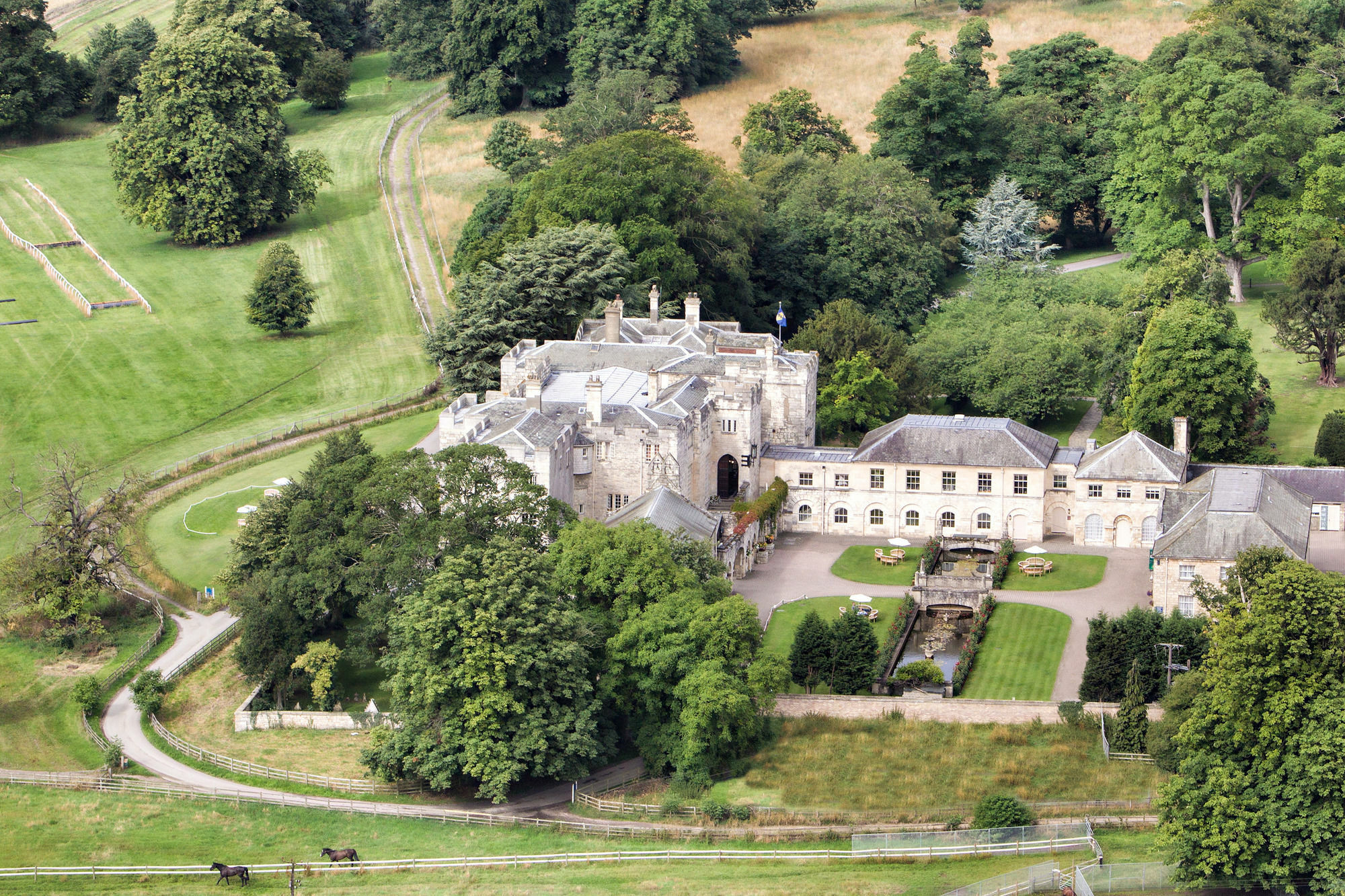 Hazlewood Castle & Spa Tadcaster Exterior foto